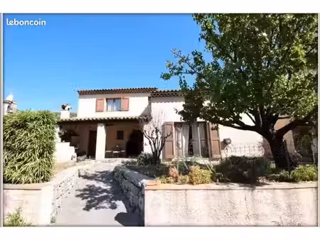 villa jumelée - pas de travaux - possibilité de 2 dépendances