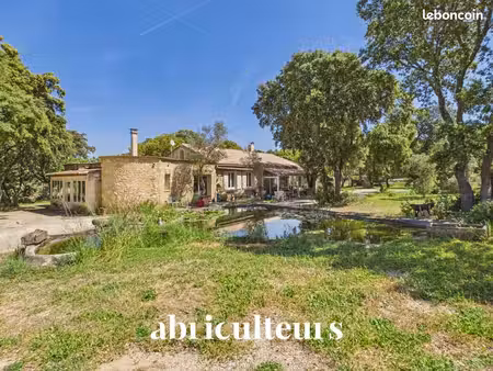 maison 5 pièces 254 m²