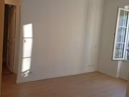 paris 11e – charmant 2 pièces rénové – calme et lumineux