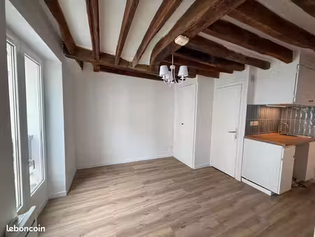 studette au calme refaite à neuf
