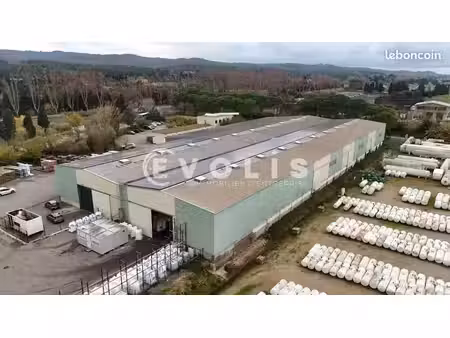 local industriel 1 700 m²