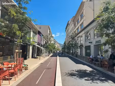 local commercial 120 m² nice