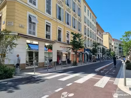 local commercial 160 m² nice