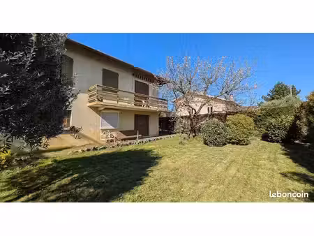 maison 6 pièces 177 m²