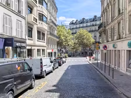 local commercial 27 m²