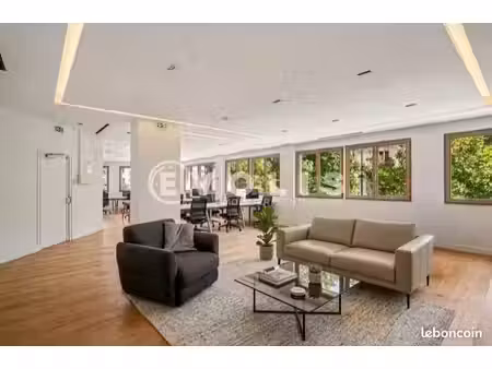 bureau 225 m²