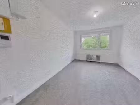 bel appartement f4 à louer avec ascenseur