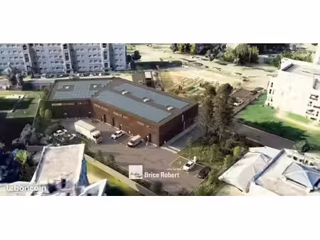 local d'activité 1 012 m²
