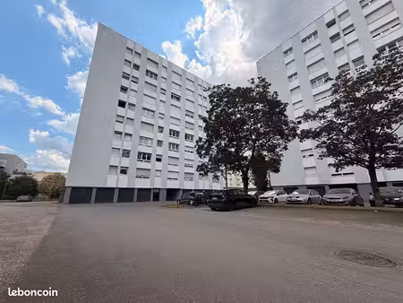 studio 1 pièce 30 m²