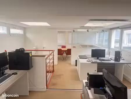 bureaux 214 m²