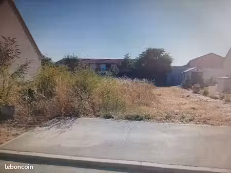 terrain constructible de 358 m² à merville – permis de construire pour 2 maisons accordé