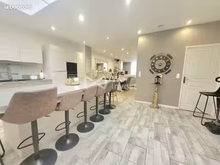 maison 7 pièces 170 m²
