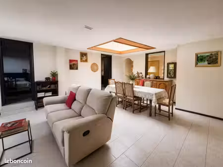 maison 3 pièces 90 m²
