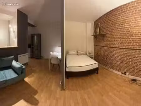 beau studio meublé de 29 m2 rénové
