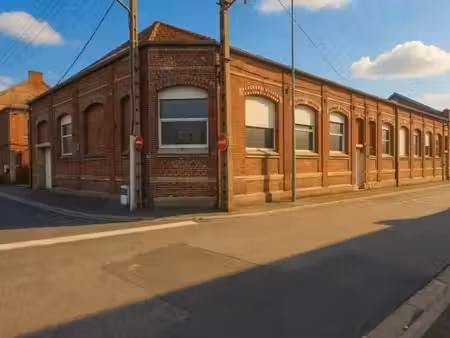 maison 2 pièces 900 m²