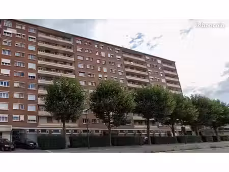 appartement 5 pièces 64 m²