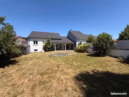 maison 6 pièces 140 m²