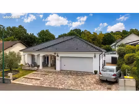 maison 5 pièces 231 m²