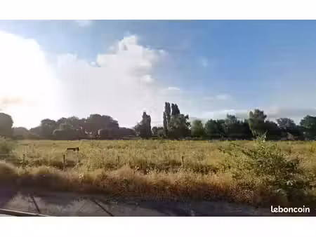 terrain 370 m² courchelettes