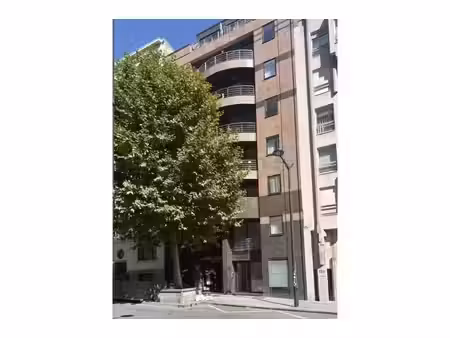 rez-de-chaussée à louer à rue froissart 135 etterbeek (vbe62822)