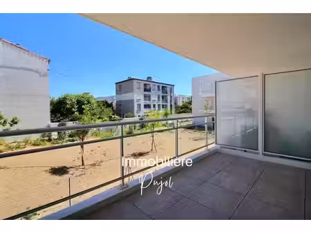 mazargues 13009 - t2 récent avec parking et terrasse