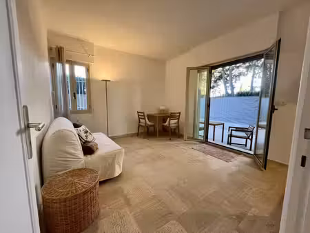 a louer bail etudiant (9 mois fermes) nice cimiez studio terrasse