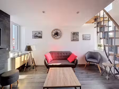 a louer - appartement meublé triplex sur la rochelle