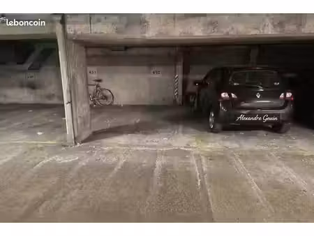 parking 10 m² paris