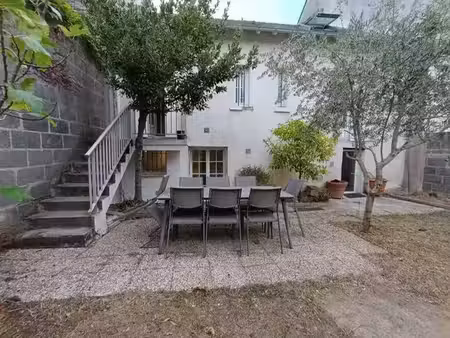 nantes  63 bd orieux  très agréable maison de type 6 avec jardin et garage