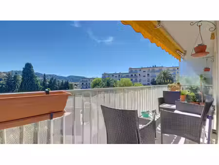 le cannet à vendre 3 / 4 pièces de 82 m2 en dernier étage av