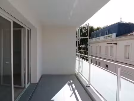 a perpignan centre  un appartement t2 avec terrasse & parkin