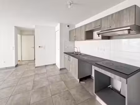 location appartement 4 pièces 80.53 m² à toulouse (31000)  982 €