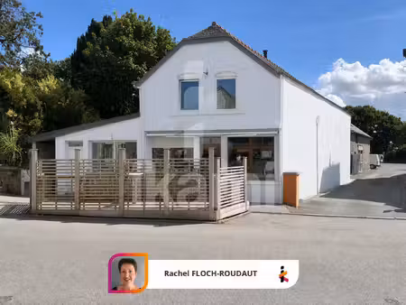 murs commerciaux + appartement t4 rénové immeuble de 2 lot