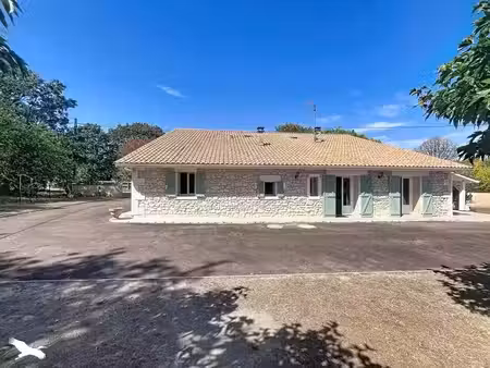 vente maison 4 pièces 115 m² à saint-aigulin (17360)  213 000 €