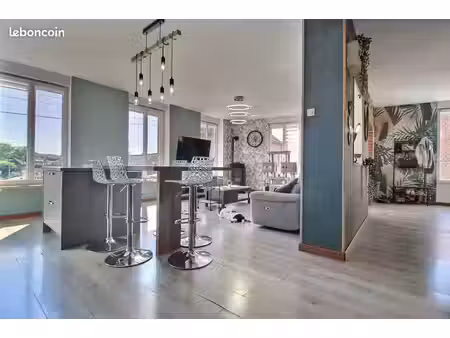 immeuble 10 pièces 190 m²