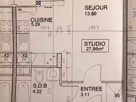 studio 28m2 avec box proche du centre