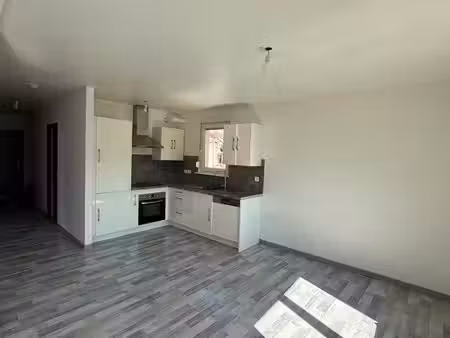 à louer – bel appartement f3 entierement rénové de 65 m² à petite-rosselle