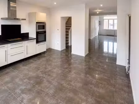 maison 5 pièces 104 m²