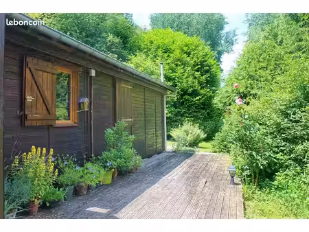 maison bois sur 1/2 hectare sans voisins proches