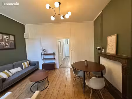 ◊ t3 meublé 65 m² – hyper centre saint-omer – cour privative – charme de l’ancien