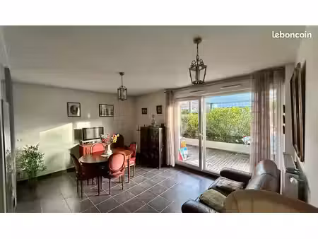 appartement t3 et une chambre indépendante aménagée