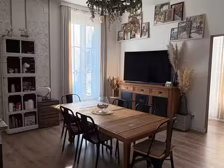 à proximité de la région parisienne  découvrez cette belle maison de caractère  offrant 20