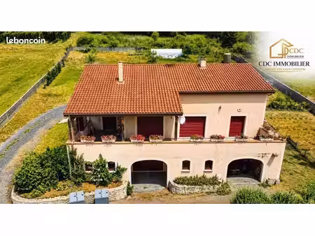maison de village 3 pièces 115 m²