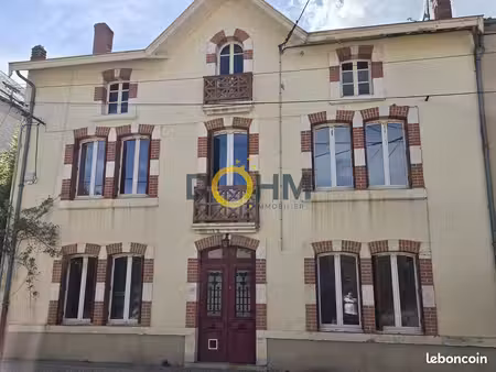 propriété 8 pièces 130 m²