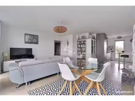 appartement 3 pièces 93 m²