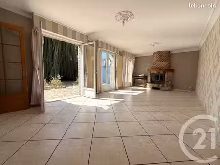maison 5 pièces 143 m²