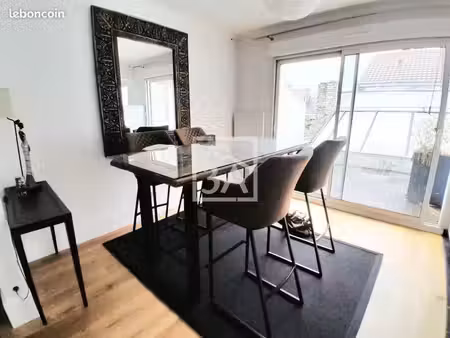 maison 8 pièces 102 m²
