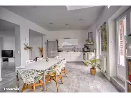 maison 7 pièces 157 m²