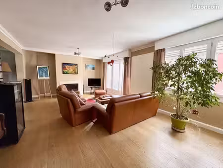 appartement 5 pièces 151 m²