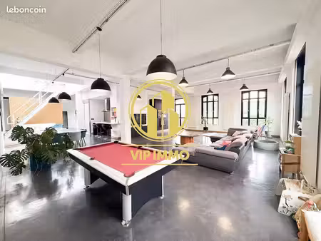 loft 11 pièces 251 m²